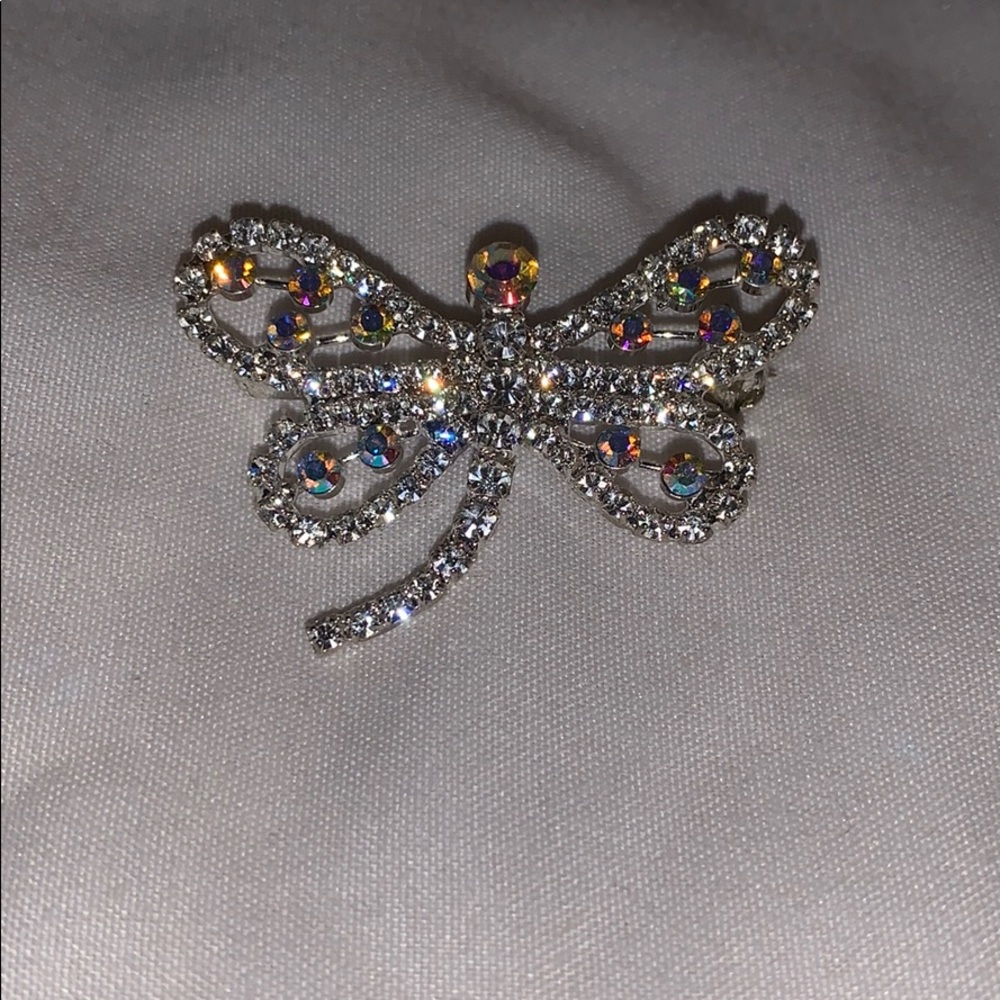 Dragonfly pin